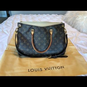 Authentic Louis Vuitton Monogram Pallas Hand Bag